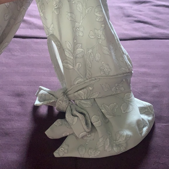 Banana Republic Blouse - Picture 3 of 4